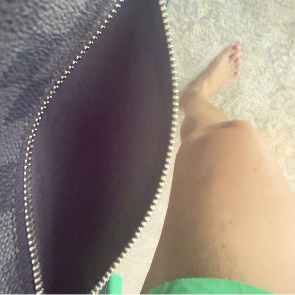 Louis Vuitton Bag - Picture 10 of 16